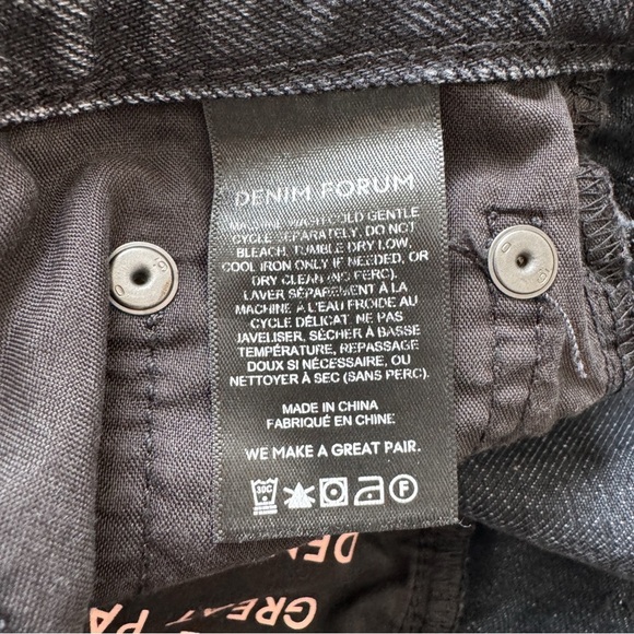 DENIM FORUM • The Yoko Exposed Button Short in Black - Picture 10 of 12